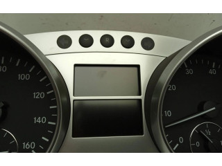 Панель приборов A2515403647   Mercedes-Benz ML W164       