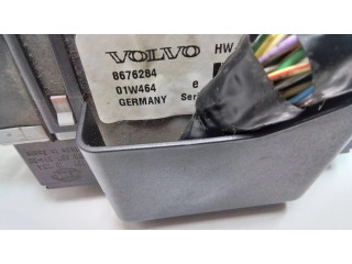 Блок предохранителей  8676284   Volvo S60    