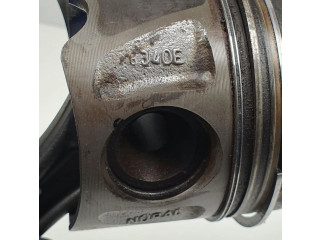 Píst 642950 Mercedes-Benz R W251