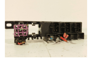 Блок предохранителей 8L0941822, 896081000 Audi A3 S3 8L
