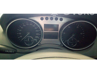 Панель приборов Mercedes-Benz ML W164