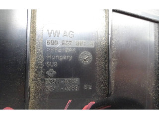 Блок предохранителей  5Q0907361A, 63512388   Volkswagen Golf VII    