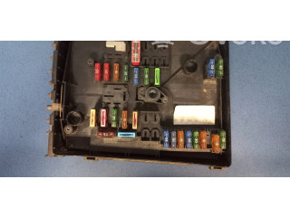 Блок предохранителей 1K0937125 Volkswagen Golf Plus