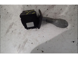 Ручка стеклоочистителей 7701046628   Renault Twingo I