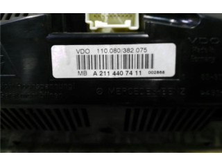 Přístrojová deska  Mercedes-Benz E AMG W211 2008 A2114407411, 0090059  