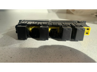 Блок предохранителей  1567001020   Subaru Outback    