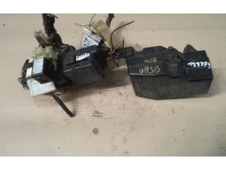 Блок предохранителей     Mitsubishi Space Wagon    