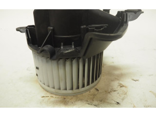 Вентилятор печки    95514201, 1611726480   Opel Combo D