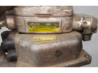 Топливная рампа 0438121011, 026133353 Audi 80 90 B3