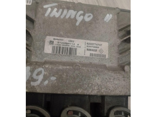 Блок управления двигателем Блок управления S120200113A Renault Twingo II