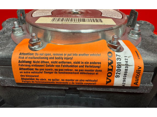 Подушка безопасности водителя 9206137   Volvo S70  V70  V70 XC