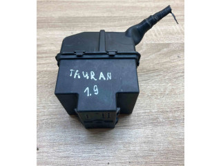 Блок предохранителей  1K0937311B, 1394978   Volkswagen Touran I    
