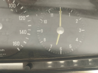 Панель приборов 0105425906, 1235425601   Mercedes-Benz 200 300 W123       