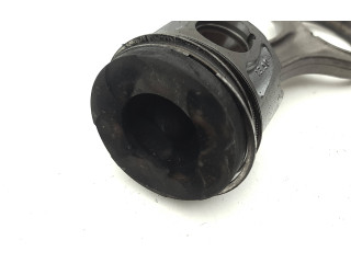 Поршень с шатуном M15746 D Maserati Ghibli