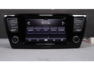 Радио/ проигрыватель CD/DVD / навигация 6V0035869J Skoda Fabia Mk3 (NJ)