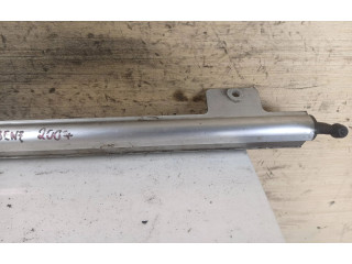 Топливная рампа 8658593   Volvo XC90  