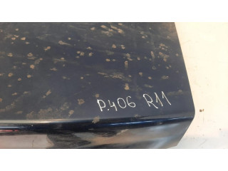 Задняя крышка (багажника)