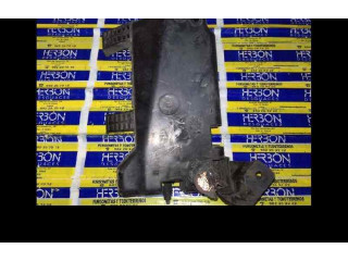 Блок предохранителей MR515657   Mitsubishi Montero    