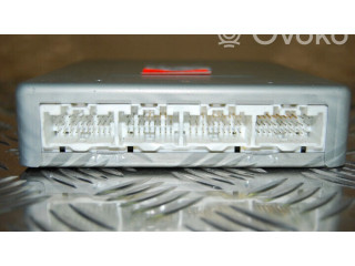 Блок управления двигателя L32718881J Mazda 6