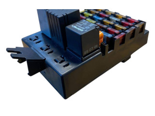 Блок предохранителей 46520419 Alfa Romeo 166