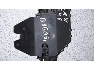 Zámek zadních dveří 51248196401, 8196401 BMW 3 E46 2004