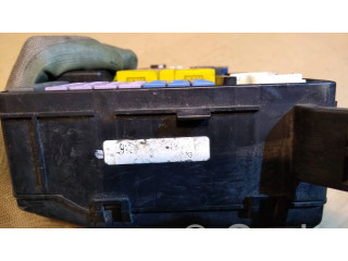Блок предохранителей  91210-2D010   Hyundai Coupe    