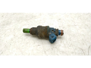 Форсунка INP068 Mitsubishi Colt 4G13