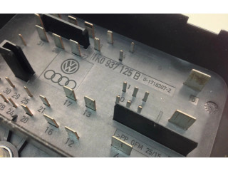 Блок предохранителей  1K0937125B   Volkswagen Golf Plus    