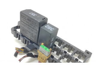 Pojistková skříňka 8D0937503E Audi A3 S3 8L 2001