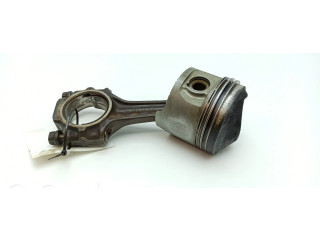 Píst 11004 Mercedes-Benz S W116 pro benzínový motor 2.8