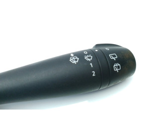 Ручка стеклоочистителей 8201168008, 681727472R Dacia Sandero