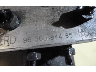 Блок управления АБС 273004440   Citroen Xsara