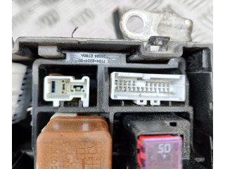 Блок предохранителей 7154632430   Nissan X-Trail T31    