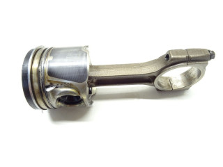  Поршень с шатуном  M9R832  Nissan X-Trail T31  