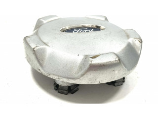 Заводская крышка (крышки) от центрального отверстия колеса