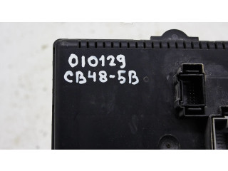 Блок предохранителей 30728512   Volvo V70    