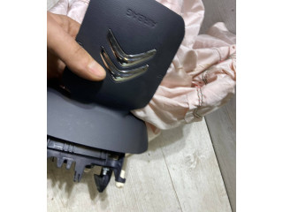 Подушка безопасности водителя    Citroen C3 Aircross