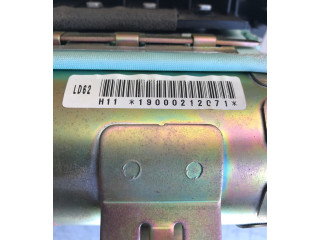 Подушка безопасности пассажира LD62 Mazda MPV II LW