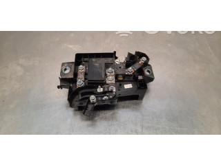 Блок предохранителей  32200334   Volvo XC40    