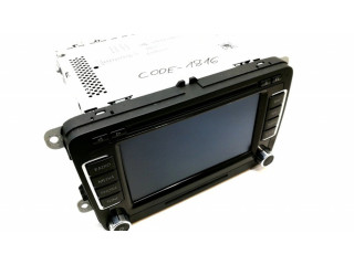 Радио/ проигрыватель CD/DVD / навигация