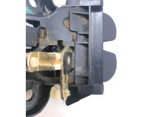 Zámek zadních dveří 8D9827520A Audi A4 S4 B5 8D 1999