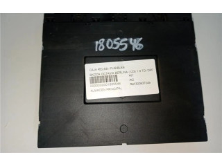 Блок предохранителей 3C0937049AJ, 0090012 Skoda Octavia Mk2 (1Z)