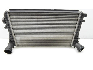 Интеркулер  1K0145803T   Volkswagen Golf VI 