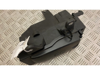 Блок предохранителей  GX7314A067AA, GX7314A076AA   Jaguar E-Pace    