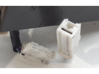 Pojistková skříňka 8922147110 Toyota Prius (XW30) 2010