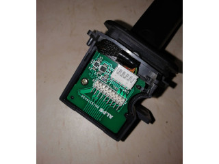 Ручка стеклоочистителей 8691695   Volvo V70