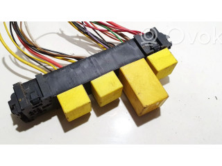 Pojistková skříňka 7703297572 Renault Trafic II (X83) 2002