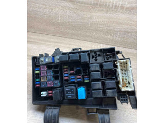 Pojistková skříňka V23134J59X431 Mazda 6 2002