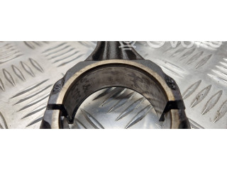  Поршень с шатуном    Volkswagen PASSAT B4  