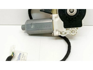 Передний двигатель механизма для подъема окон